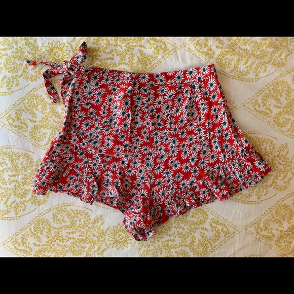 Zara Trafaluc Floral Tie Skirted Short - Picture 2 of 3
